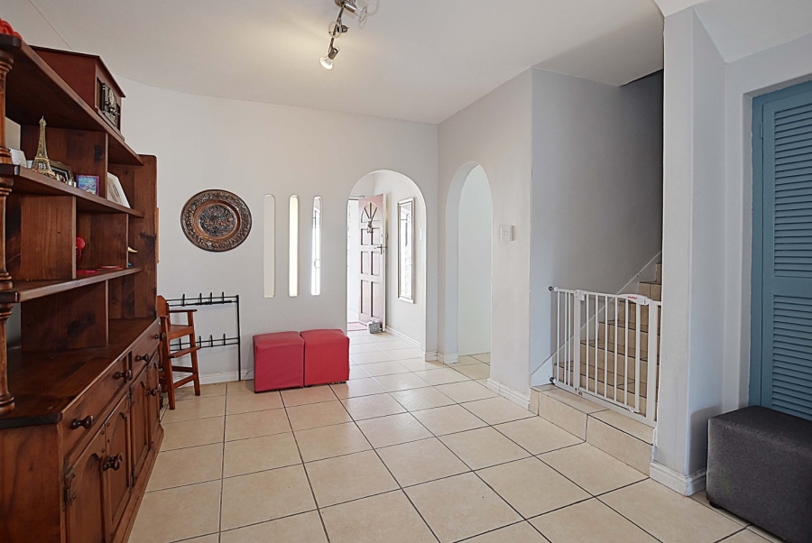 3 Bedroom Property for Sale in Table View Western Cape